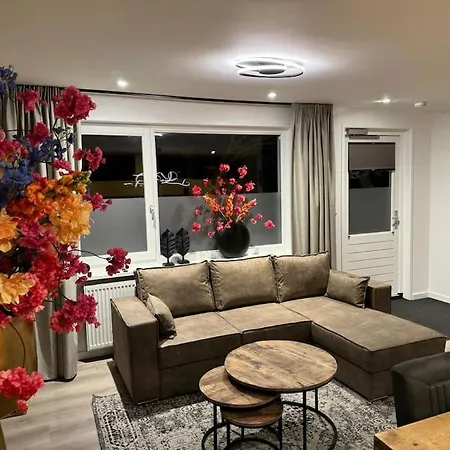 Luxe Woning Bubbles! Met Airco En Parkeren Op Eigen Grond * Castricum