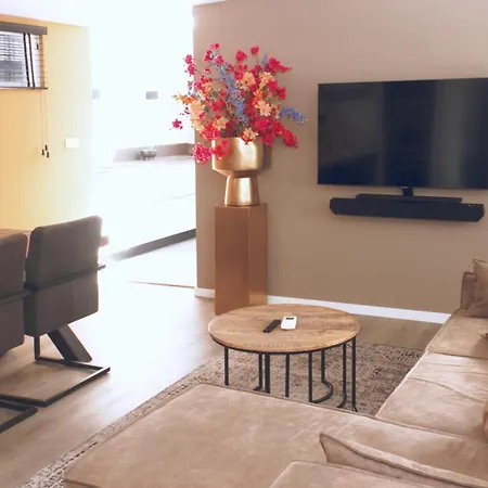 Luxe Woning Bubbles! Met Airco En Parkeren Op Eigen Grond *