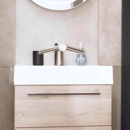 Luxe Woning Bubbles! Met Airco En Parkeren Op Eigen Grond Castricum